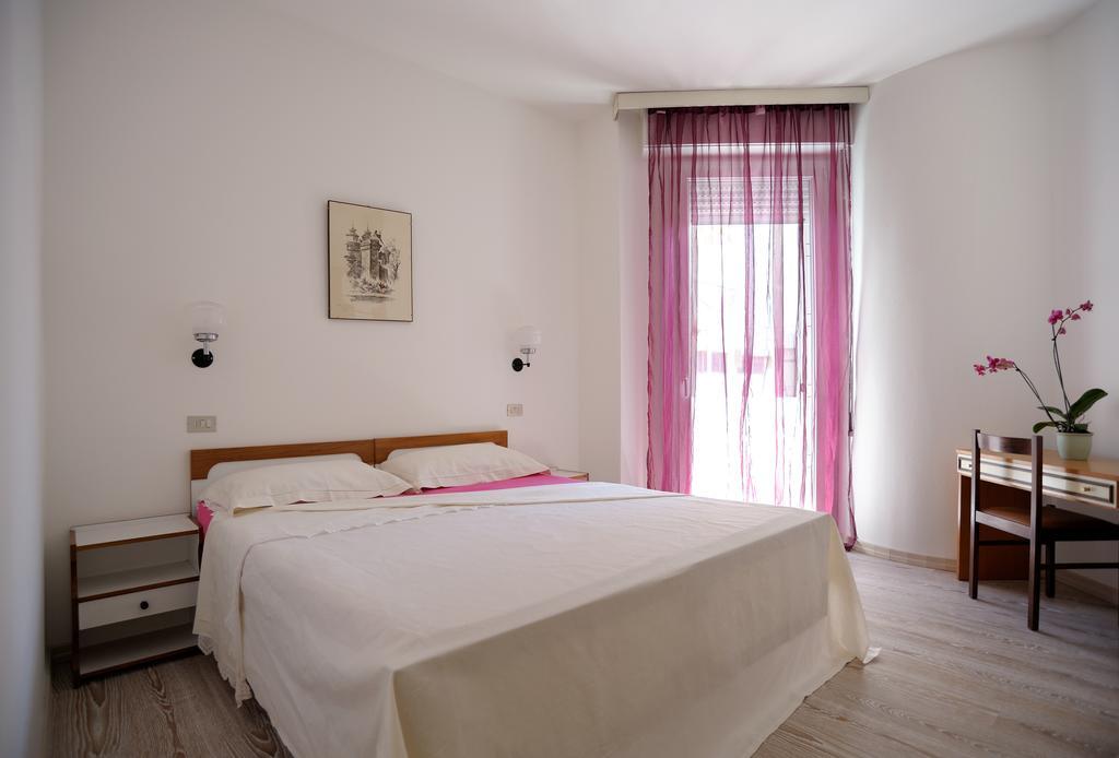 SoleMare Hotel e Residence Misano Adriatico Camera foto