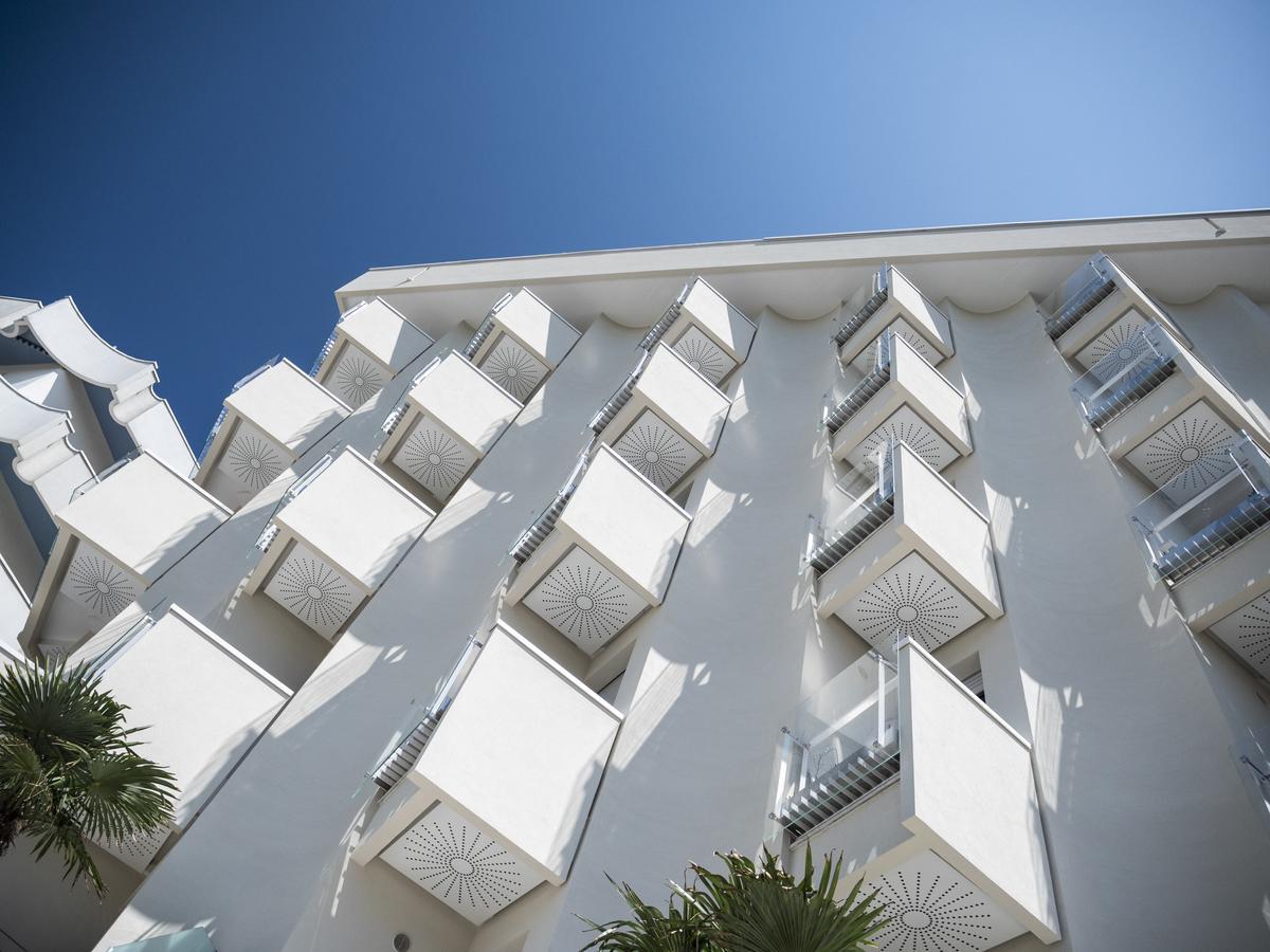 SoleMare Hotel e Residence Misano Adriatico Esterno foto